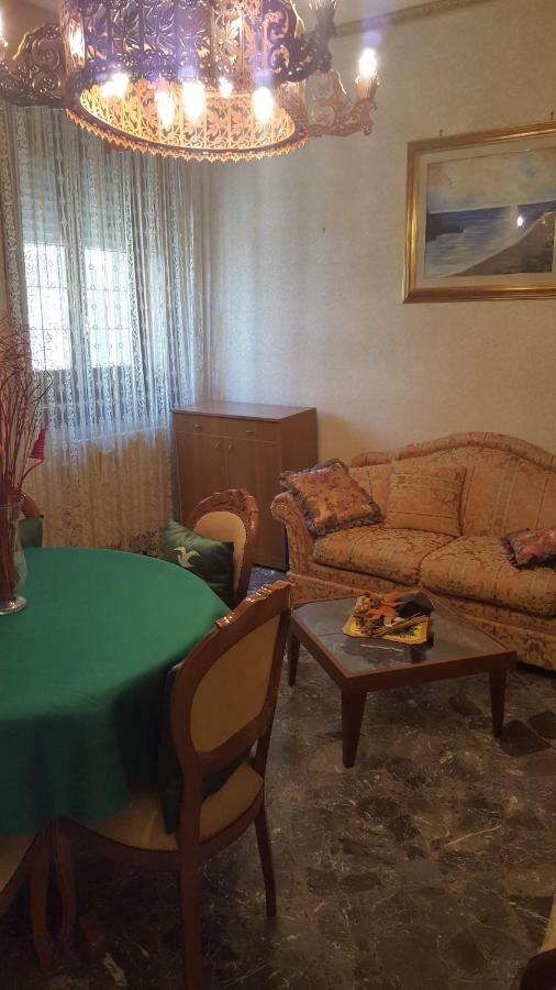 לצ'ה Casa Vacanze Puccini מראה חיצוני תמונה